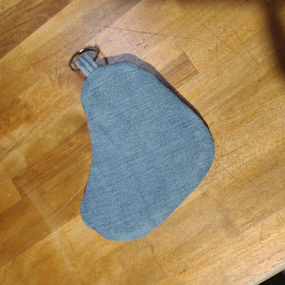 Handmade Upcycled Denim Heart-shape Purse 1 - Picture 3 of 4